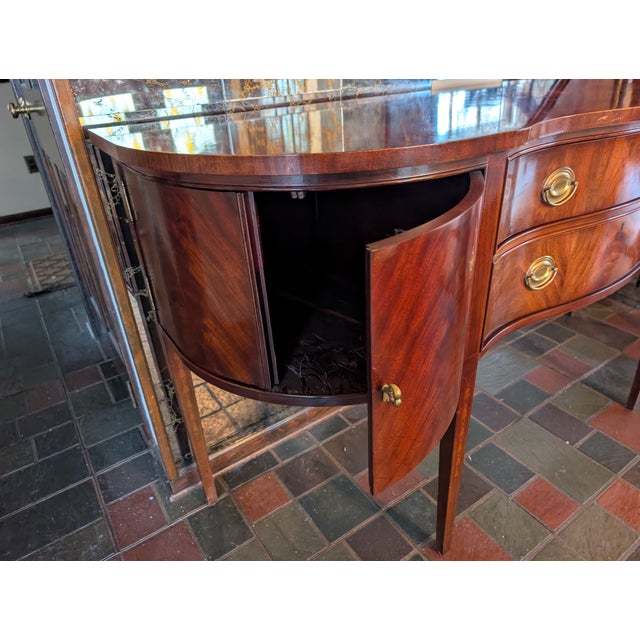 1980s Bernhardt Centennial Collection Banded Mahogany Sideboard (Hepplewhite Style) For Sale In New York - Image 6 of 8