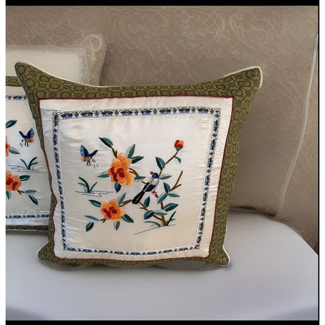 Late 20th Century Vintage Embroidered Silk Bird & Botanical Chinoiserie Pillows, a Set of 2 For Sale - Image 5 of 8