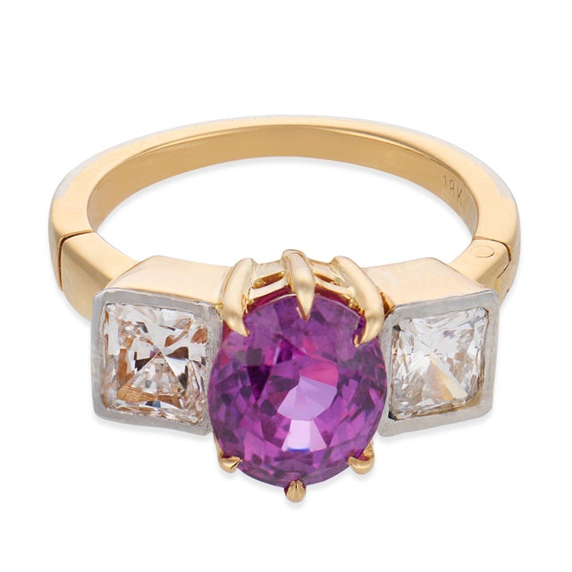 Contemporary Vintage Gia 2.65 Carat Purple Sapphire Diamond 18k Yellow Gold Ring, Size 4.75 For Sale - Image 3 of 5