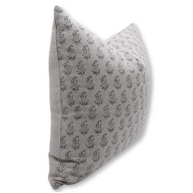 Bring the essence of seasonal beauty into your home with Fabdivine’s Patjhad block print cushion cover. Handmade with...