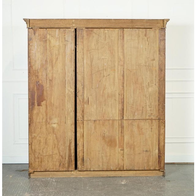 Late Victorian Oak Triple Wardrobe by Marsh Jones & Cribb., 1890s For Sale - Image 18 of 18