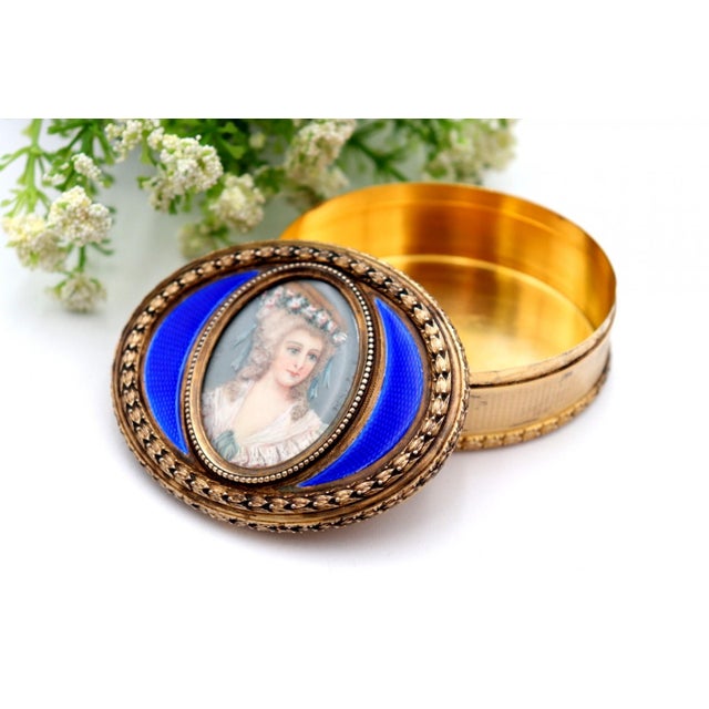 Snuff Box in Gilded Silver with Frieze For Sale - Image 6 of 6