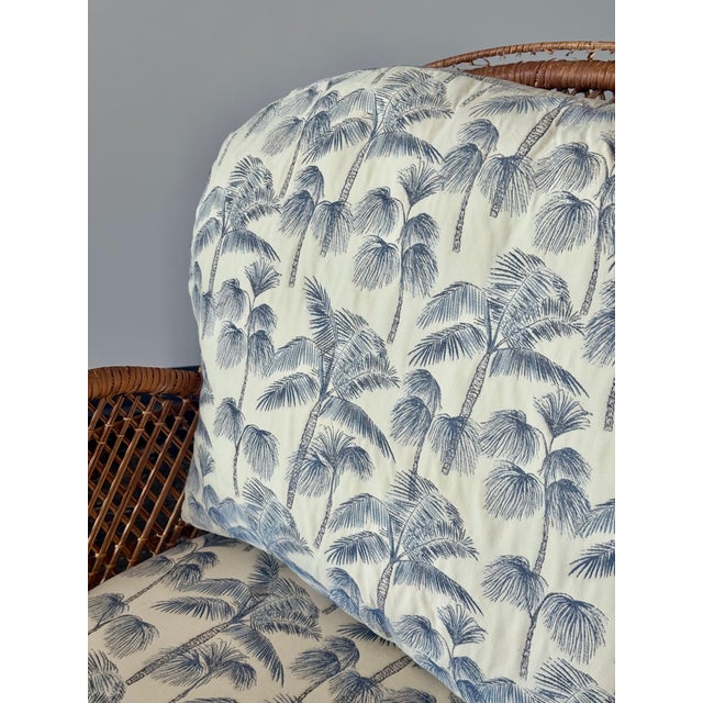 1970s Vintage Boho Peacock Wicker Chaise With Tropical Cushions For Sale - Image 5 of 18