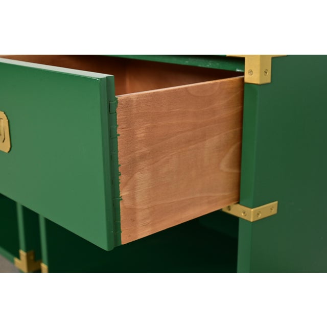 Wood Henredon Mid-Century Hollywood Regency Campaign Green Lacquered Nightstands, Newly Refinished For Sale - Image 7 of 12