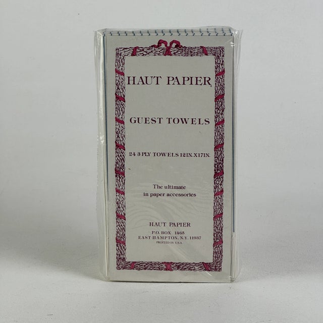 Vintage Late 20th Century Set of "Guest" Paper Napkins in Original Package For Sale In New York - Image 6 of 6