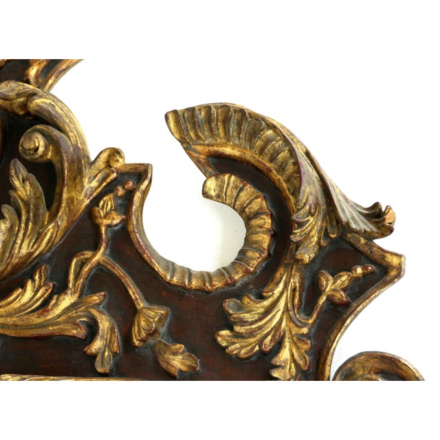 Classical Roman Neoclassical Carved Giltwood Mirror With Corinthian Columns & Acanthus Leaves For Sale - Image 3 of 9