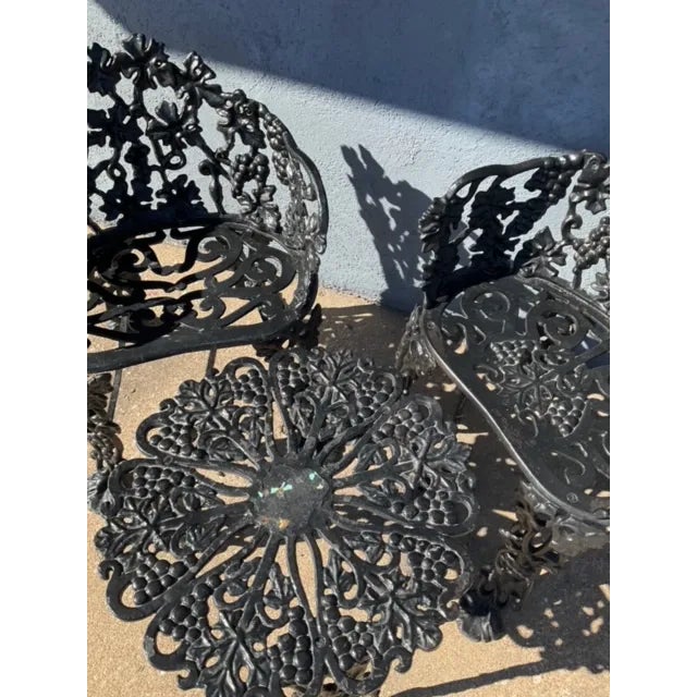 Vintage Victorian Style Cast Iron Grapevine Garden Patio Table & 2