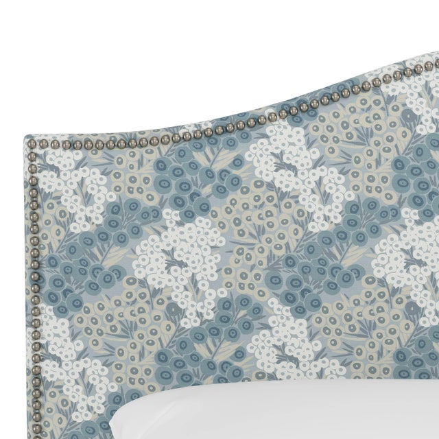 Not Yet Made - Made To Order Ashland Bed in Blue Loiret, King For Sale - Image 5 of 6