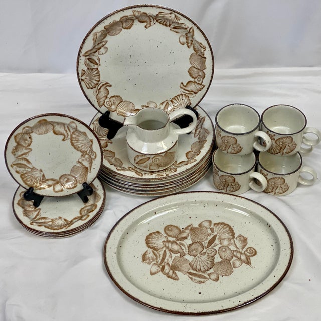 1980s Stonehenge Midwinter Wedgwood Seascape Dinnerware Set of 18