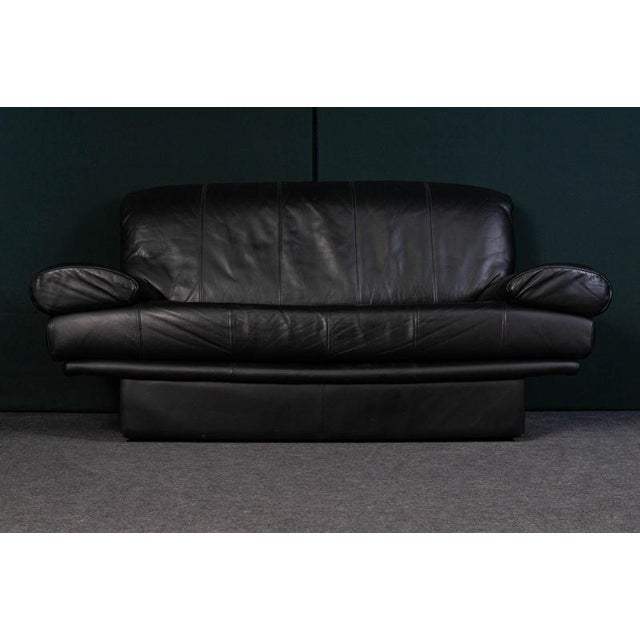 Product. Sofa style. Vintage · 80s/90s material. Robust leather · black condition. Good condition with age-related signs...