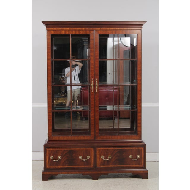 2000 - 2009 Henkel Harris Model 2303 Double Door Mahogany Display Cabinet For Sale - Image 5 of 18