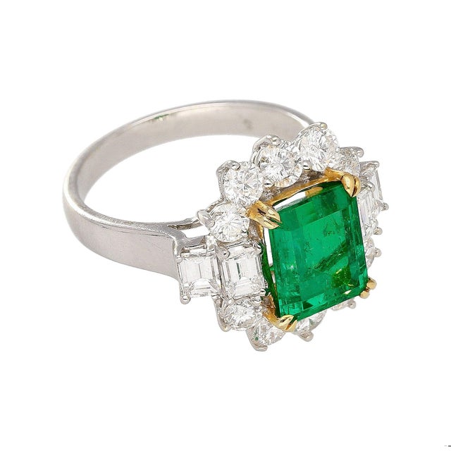 4.42 Carat Tw Colombian Emerald With Round & Emerald Cut Diamond Halo 18k Ring Size 7 For Sale In Miami - Image 6 of 12