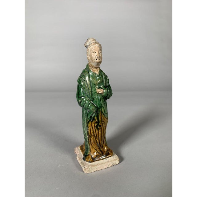 15th Century & Earlier Sculpture of a Court Lady, China, Ming Dynasty (1368-1644) For Sale - Image 5 of 8