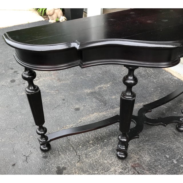 Coffee Henredon , Cindy, Scalloped Dem-Ilune Console Entry Table For Sale - Image 8 of 13