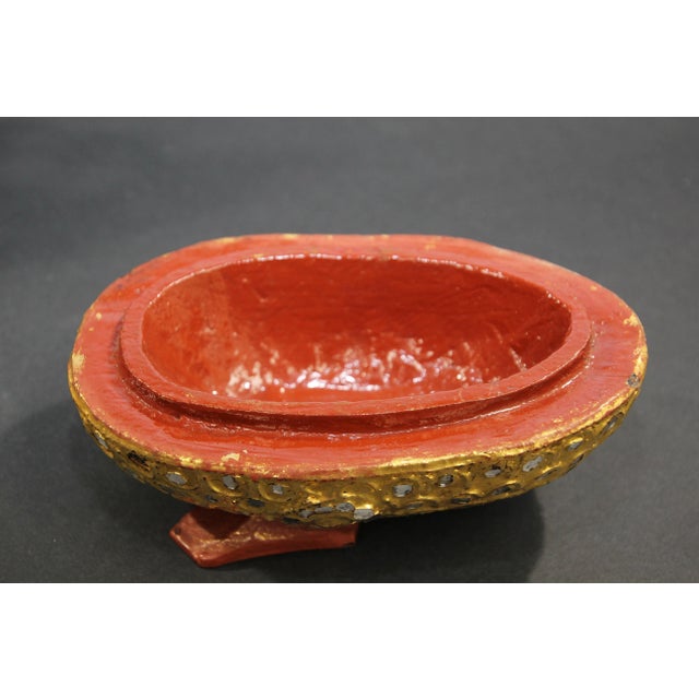 Burmese Bird-Shaped Betel Gold Lacquered Box For Sale - Image 12 of 13