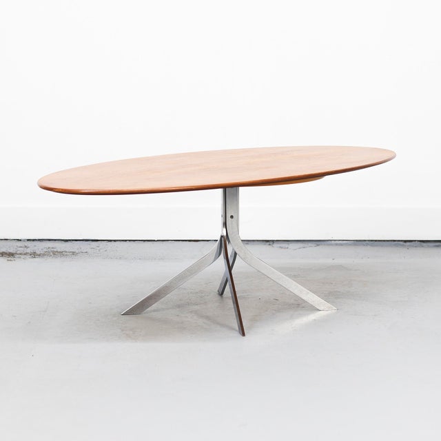 Mid-Century Modern Coffee Table, 1970s, in Good conditions. Designed 1970 to 1979