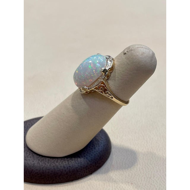 White 9 Carat Oval Shape Ethiopian Opal Cocktail Ring 14 Karat Yellow Gold For Sale - Image 8 of 18