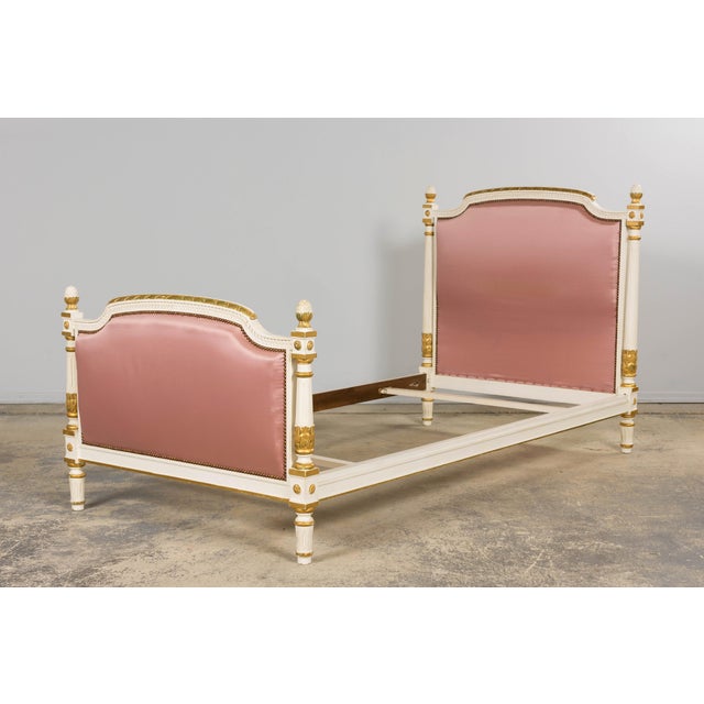 Pink Mid-Century Louis XVI Twin Bed Frames, Pink Silk, Painted Wood, 1940 For Sale - Image 8 of 18