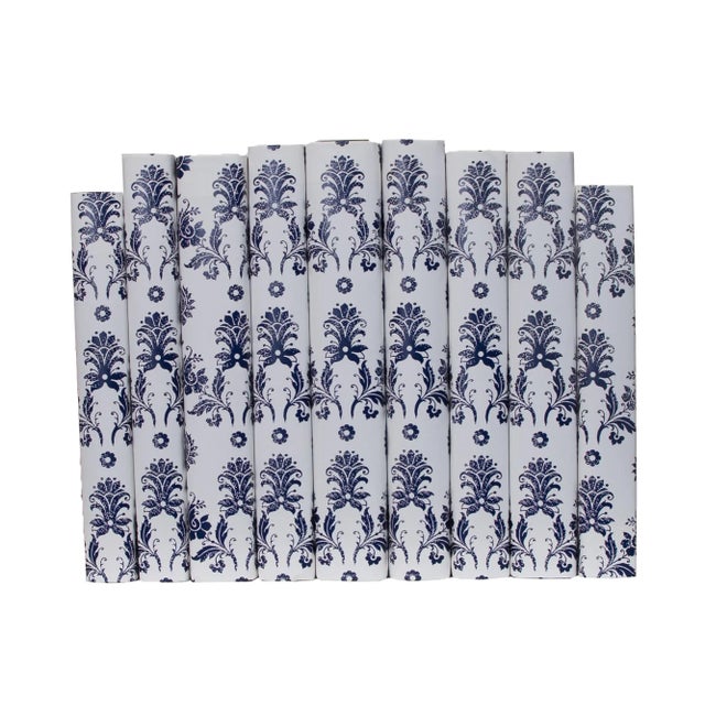 Take your design to a new level with a Paisley Damask Wrapped ColorPak from Booth & Williams. Featuring one linear foot of...