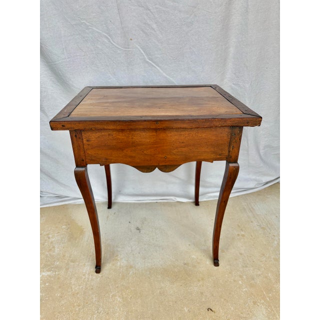 Brown 19th Century French Louis XV Walnut One Drawer Side Table For Sale - Image 8 of 12