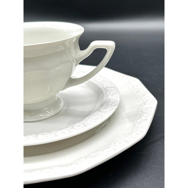 Ceramic Maria White Porcelain Coffee Service from Rosenthal, 1940s, Set of 27 For Sale - Image 7 of 18