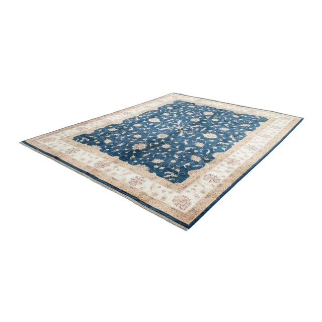 Middle Eastern Rug in Wool For Sale - Image 3 of 11