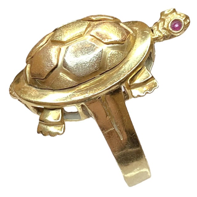 Late 20th Century Large 14k Articulating Turtle Ring With Ruby Eyes For Sale In Las Vegas - Image 6 of 9