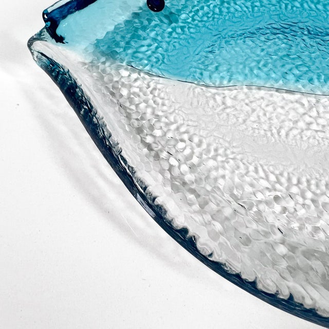 Late 20th Century Vintage Modern Fish Plate Textured Blue Art Glass Serving Dish For Sale - Image 5 of 9
