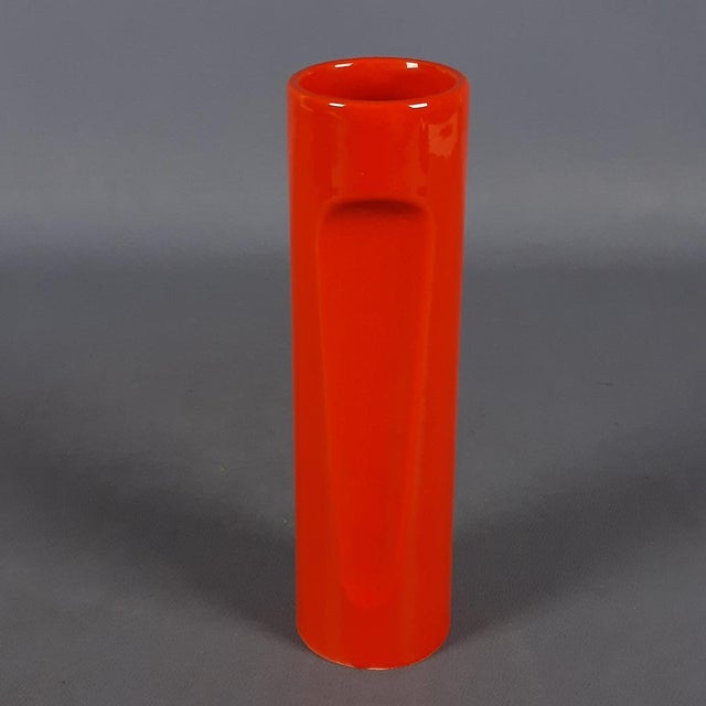 Space Age Red Ceramic Cylinder Vases, 1960s, Set of 2 For Sale - Image 6 of 13