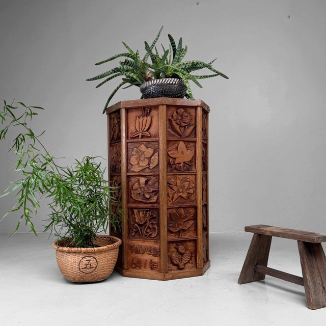 1990s High Japanese Wooden Kadai Display Stand, 1996 For Sale - Image 5 of 16