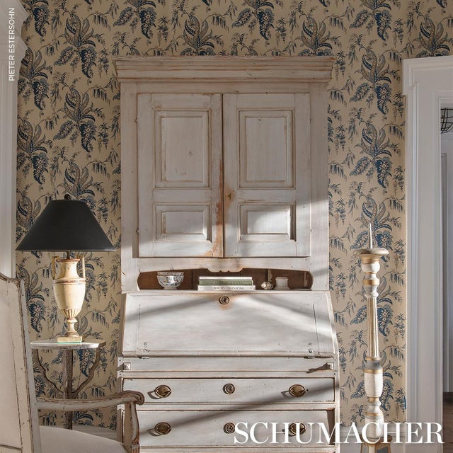 Not Yet Made - Made To Order SAMPLE - Schumacher Apolline Botanical Wallpaper In Siel & Marine For Sale - Image 5 of 5