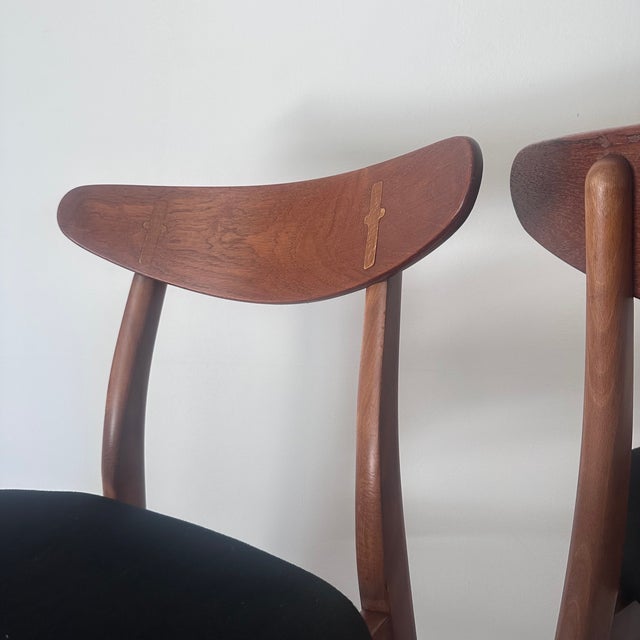 Wood Model CH30 Chairs by Hans J. Wegner for Carl Hansen & Son, 1952, Set of 6 For Sale - Image 7 of 15