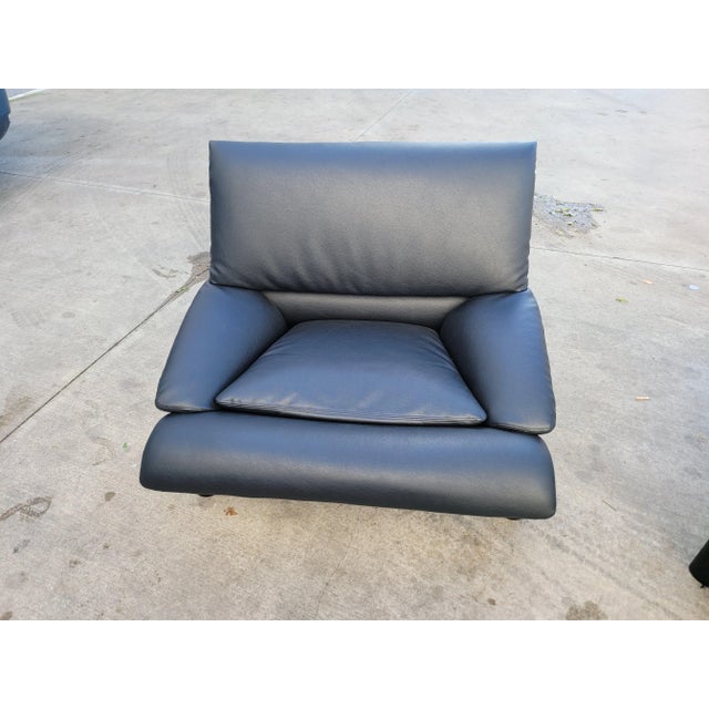 1980s Italian Black Leather Saporiti Lounge Chairs - a Pair For Sale - Image 10 of 13
