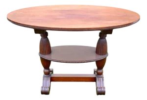 Oval Pedestal Table in Mahogany
