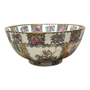 Chinese Rose Medallion Porcelain Large Serving Bowl