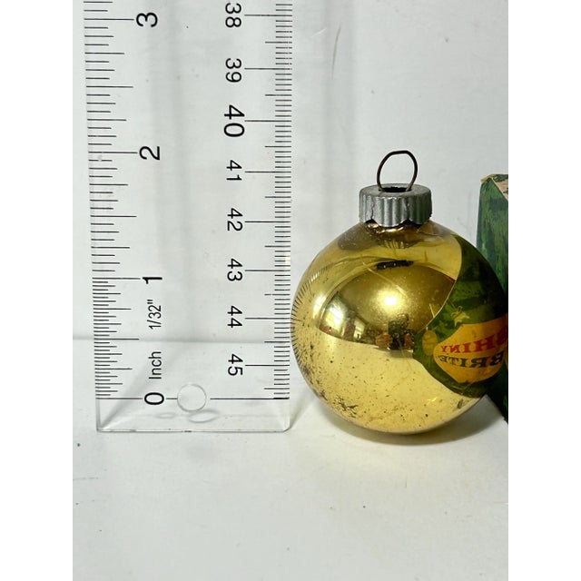 Vintage Shiny Brite Green and Gold Glass Christmas Ornaments – Set of 12 in Original Box For Sale - Image 9 of 12