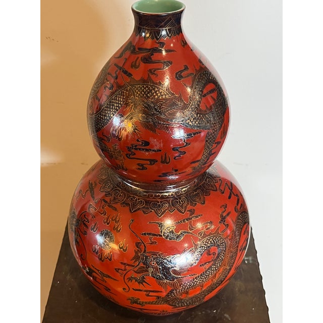 Late 20th Century Jingdezhen Chinese Double Gourd Dragon Vase - Iron Red & Gold - Boxed 12" For Sale - Image 13 of 13