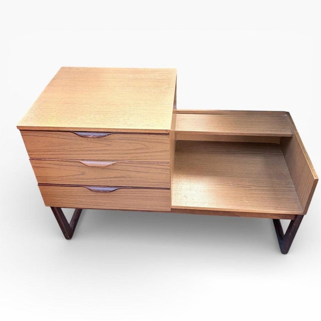 Modern Mid-Century Drawer Storage Bench in Teak and Formica from Europa, 1960s For Sale - Image 3 of 10