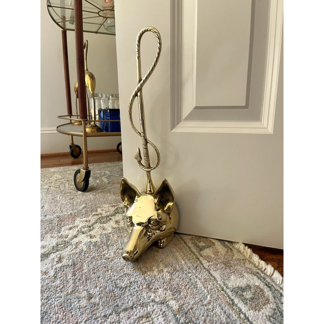 This stylish doorstop features a design with a riding crop and a fox head, with a nod to equestrian and hunting...