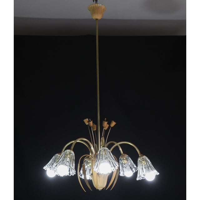 1950 Art Decò Murano Glass and Brass Chandelier, 6 Light For Sale - Image 4 of 18