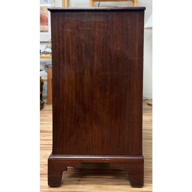 Antique English George III Mahogany Chest of Drawers For Sale In Kansas City - Image 6 of 17