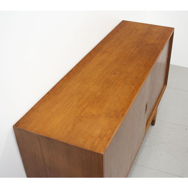 Søborg Møbelfabrik Mid-Century Danish Teak Sideboard by Børge Mogensen for Søborg Møbelfabrik, 1950s For Sale - Image 4 of 12