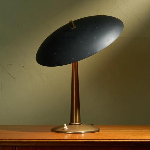 Mid-Century Modern Italian Black and Brass Table Lamp with Adjustable Shade For Sale - Image 3 of 9