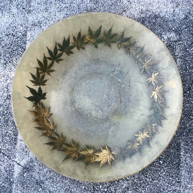 Vintage Boho Leaf Ring Resin Bowl For Sale - Image 4 of 12