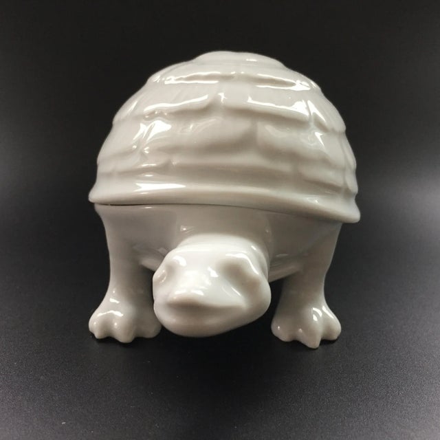 Rococo Vintage French Limoges Charles Field Haviland Tortoise Box With Flower Petals Lid For Sale - Image 3 of 13