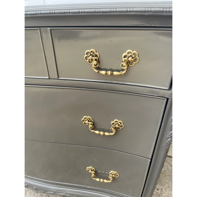 Traditional 1980’s Lacquered John Stuart Chest With Ball and Claw Feet For Sale - Image 3 of 10