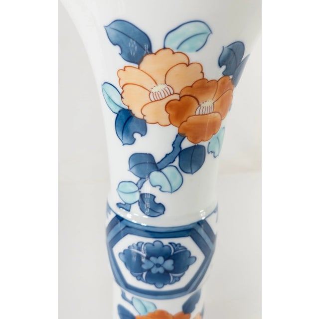 Japanese Arita Kakiemon Style Gu Shaped Vase For Sale In New York - Image 6 of 9