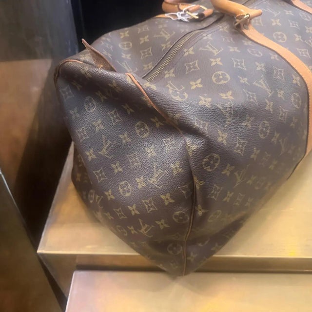 Late 1990s Excellent Condition Chanel Smooth Black Leather Tote Bag For Sale - Image 10 of 16