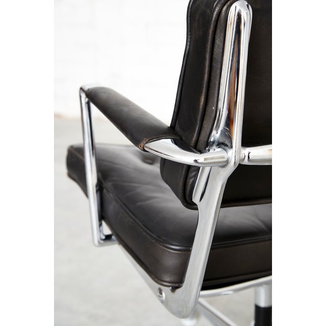 ES102 Intermediate Desk Chair by Ray & Charles Eames for Herman Miller, 1970s For Sale - Image 13 of 15