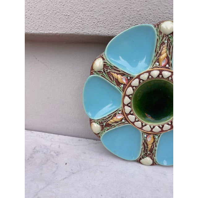 Victorian Victorian Majolica Aqua Oyster Plate by Minton, Ceramic, England, 1880 For Sale - Image 3 of 4